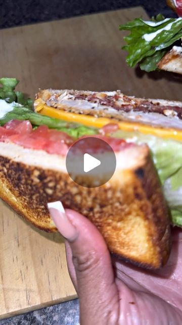 Rachel B Taylor on Instagram: "This Chicken BLT was so GOOD!!! My husband and son LOVED it!!! Both wanted seconds! I love when I find a quick and easy meal for dinner on a work night 🔥🔥🔥🔥

Full✅
Flavorful✅
Easy✅
Tasty ✅

This recipe is pretty self explanatory. Like,follow,share for more 🫶🏾. This is viral content 💯💯

#Chicken 
#BLT
#foodstagram
#sandwich 
#igfood 
#sogood" Lunch Ideas For Husband, Pinwheel Wraps, Meal For Dinner, Husband Lunch, Chicken Blt, Blt Sandwich, Healthy Snacking, Burgers Sandwiches, Family Dinners