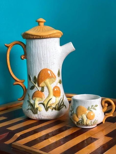 Mushroom Decor, Ceramics Pottery Art, Teapots And Cups, Ceramics Ideas Pottery, Clay Ceramics, Cute Mugs, Clay Projects, Cups And Mugs, Clay Art