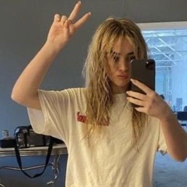 Sabrina Icons, Cindy Lou Who, Cindy Lou, Girl Celebrities, Girl Meets World, Amy Winehouse, Star Girl, Sabrina Carpenter, Pop Star