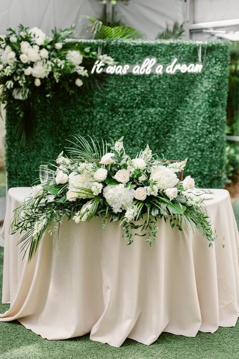 Tropical Sweetheart Table Wedding, Tropical Sweetheart Table, Bridal Table Flowers, Soft Green Aesthetic, Yellow White Wedding, Sayulita Wedding, Tropical Wedding Bouquets, Villa Woodbine, Wedding Table Themes