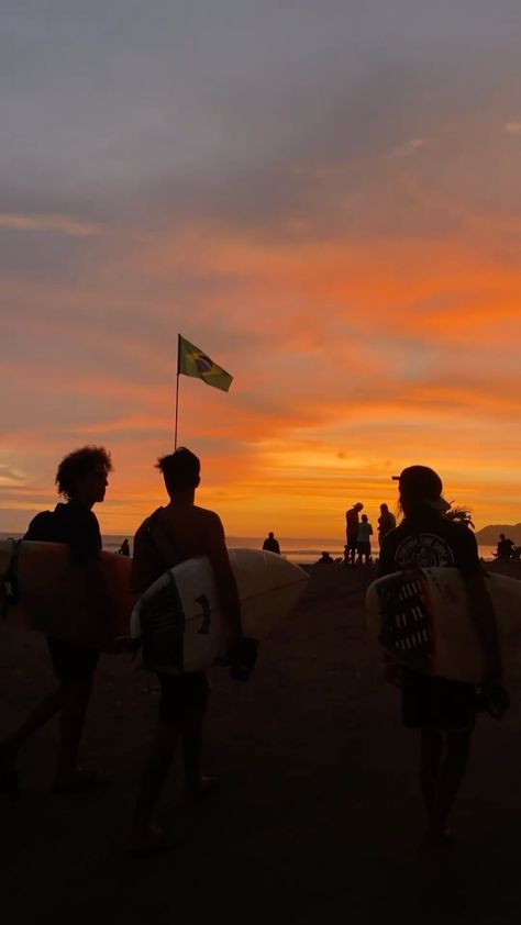 surf sunset costa rica beach friends Costa Rica Aesthetic Surf, Costa Rica Aesthetic, Rica Aesthetic, Cost Rica, Costa Rica Beaches, Beach Friends, Insta Inspo, Dream Vacation, Surfer Girl