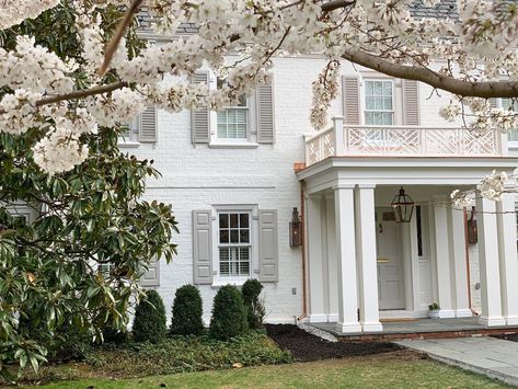 Colonial Shutters Exterior, White Brick Colonial House, White Brick Colonial, Modern Colonial Exterior, Southern Colonial Homes, Brick Colonial House, Colonial Remodel, Classic Shutters, Tennessee Farm