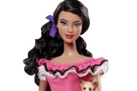 Mexican Barbie stirs controversy #chihuahua #Mattel #toy #doll Made To Move Barbie Dolls, Mexican Barbie, Dolls Of The World, Made To Move Barbie, Barbie Collector Dolls, Doll Play, Barbie Collector, Barbie Dress, Collector Dolls