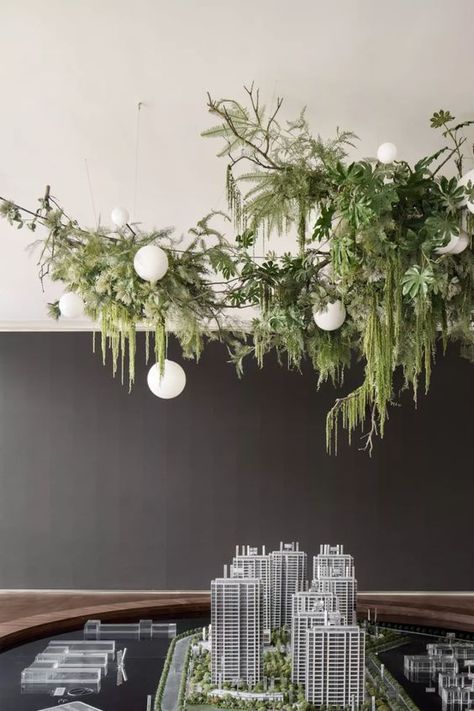 Branch Installation Wedding, Greenery Hanging From Ceiling, Plant Ceiling Decor, Floral Designs Arrangements, Plant Installation, Letters To Santa, Christmas Window Display, Flower Installation, Spa Room