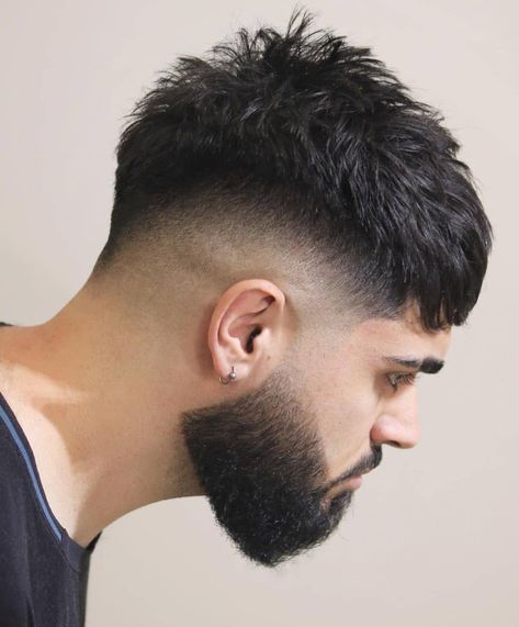 Medium Buzzcut Men, Kohli Hairstyle, Men Short Hair Fade, Best Mens Haircuts, Side Haircut, Braids With Fade, Hairstyles Undercut, Popular Mens Haircuts, Male Haircuts Curly