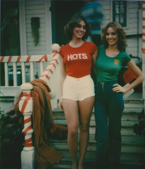 Slasher Summer Outfits 80s, 70s Mom Aesthetic, 60s Summer Outfits, Real 80s Photos, 70s Yearbook, 80s Summer Fashion, Slasher Summer, 70s Inspired Outfits, 60s 70s Fashion