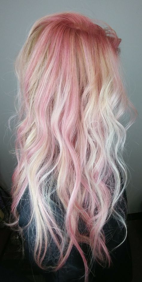 Blonde With Coloured Streaks, Pastel Streaks In Blonde Hair, Blonde Hair With Pink Halo, Blond With Pink Streaks, Blonde Hair With Pink Roots, Blond And Colored Hair, Blonde Hair Colored Highlights, Blond Hair With Colored Highlights, Pink And Platinum Hair