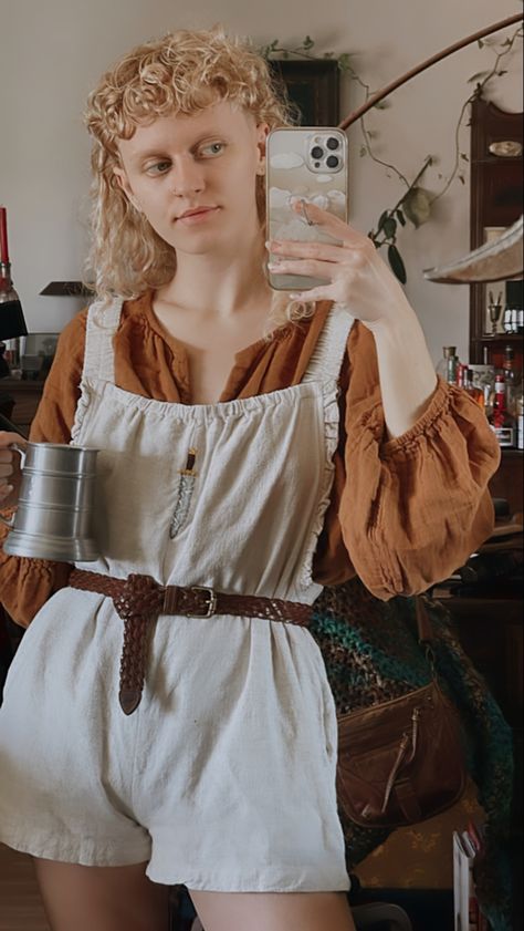 Modern Fantasy Clothing Casual, Summer Hobbit Outfit, Village Outfit Aesthetic, Casual Hobbit Outfit, Fantasycore Outfits Casual, Celtic Aesthetic Outfit, Casual Knightcore Outfits, Medieval Core Outfit, Knightcore Outfits