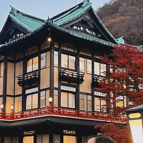 Kim Dao on Instagram: "MORE INFORMATION ⬇️ This hotel has over 100 years of history and is the biggest hotel I’ve ever been to! There are gorgeous Japanese gardens that really give you Spirited Away vibes. Fujiya Hotel in Hakone has had famous guests stay and every room has a unique name. There are a lot of different amenities such as hot springs, swimming pool, museum, all you can drink rooms to relax in, you can spend the whole day exploring here! The restaurants were also excellent! 📍Fujiya Hotel Hakone #hakone #hotel #fujiyahotel #japantravel #japanlife" Day Trips From Tokyo, Travel 2024, Pool Picture, Unique Name, Can Drink, Japanese Gardens, Hakone, Hotel Pool, Japanese Geisha