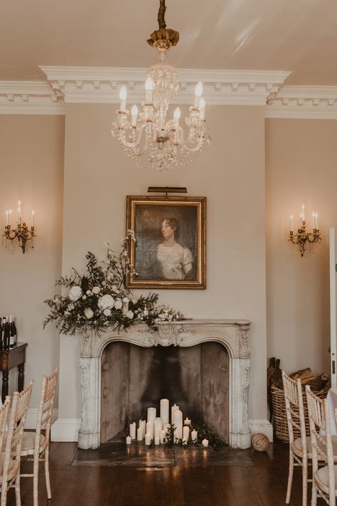 White Florals Wedding Reception, Wedding Fireplace Decorations, Living Room Wedding Decor, Versailles Wedding, Iscoyd Park, Wedding Fireplace, Bridgerton Wedding, Old World Wedding, Monochrome Wedding