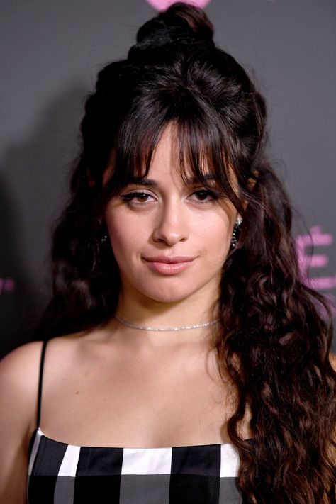 Front Bangs Wavy Hair, Camila Cabello Hair, Wavy Bangs, Front Bangs, Cabello Hair, Classy Dresses, Alessia Cara, Women In Music, Long Hair With Bangs