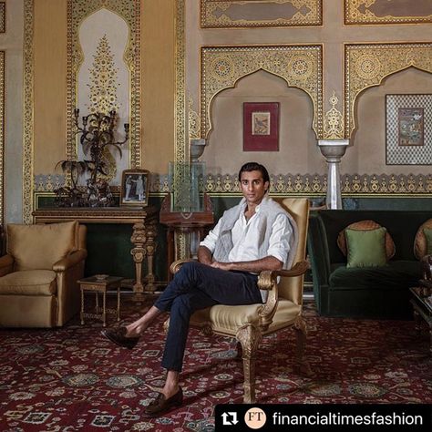 Gauravi Kumari, Padmanabh Singh, Jaipur City Palace, Jaipur Art, City Palace Jaipur, Jaipur City, Monsoon Wedding, Modern Restaurant Design, Classical House