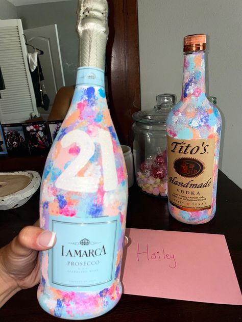 21st Birthday Painted Bottle, 21 Birthday Champagne Bottle, 21 Birthday Sign Ideas Diy, 21st Birthday Bottle Decoration, Painted Prosecco Bottle, Painted Champagne Bottle 21st Birthday, Painted Alcohol Bottles, 21st Birthday Bottle, Happy Birthday Painting