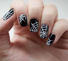 Crazy Acrylic Nails, Diy Halloween Nail Art, Spider Web Nails, Web Nails, Diy Nails Easy, Halloween Nail Art Ideas, Halloween Nails Diy, Natural Nail Designs, Mens Nails