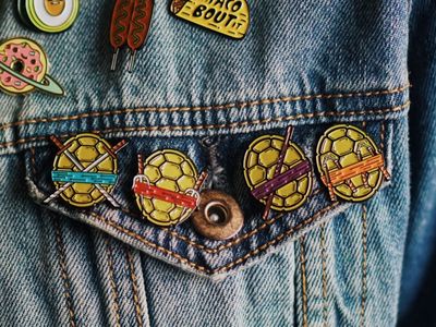 TMNT Pins Cool Pins And Patches, Tmnt Outfits, Tmnt Fashion, Tmnt Keychain, Tmnt Patches, Tmnt Hoodie, Tmnt Merch, Patches And Pins, Teenage Ninja Turtles