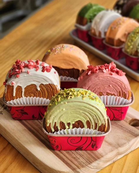 #sweet #Baking #cake Paan Ice Cream Recipe, Croissant Roll, Pastry Design, Tin Foil, Baking Cake, Recipes From Heaven, Food Platters, Online Advertising, Food Obsession