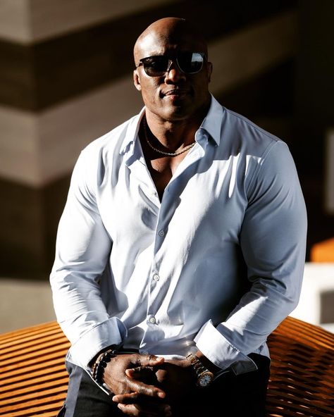 Bobby Lashley on Instagram: ““Let go of the thoughts that don’t make you strong." Sometimes you have to remind yourself… #TheAllMightyEra #bobbylashley” Bobby Lashley, Best Instagram Photos, Best Selfies, Remind Yourself, Wrestling Superstars, Cool Instagram, Wwe Superstars, Pro Wrestling, Let Go