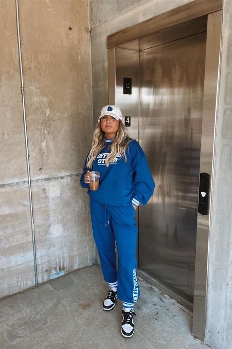 Blue Sweatsuit Outfit, Matching Sweatsuit Outfits, Matching Sweatsuit Outfit, Blue Sweatsuit, Sweatsuit Outfits, Sweatsuit Outfit, Matching Sweatsuit, Outfit 2022, Sweatsuit Set