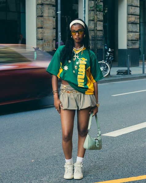 Street Style Fashion Photoshoot, Casual Style Outfits Aesthetic, Artistic Outfit Ideas, Unique Casual Outfits, Cool Unique Outfits, Brazil Style Outfits, Clothes Styles For Women, Black Woman Fashion Aesthetic, Summer Street Style 2024