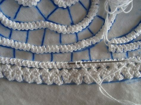 romanian point lace - Google Search Romanian Point Lace, Romanian Lace, Bruges Lace, Irish Crochet Motifs, Cooking Stuff, Lace Inspiration, Form Crochet, Needle Tatting, Point Lace