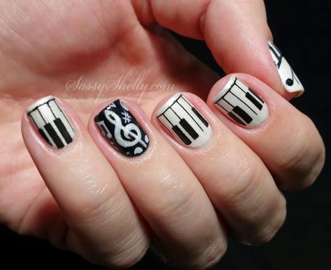 Piano nails Piano Nails, Uñas Cute, Music Nail Art, Music Nails, Black And White Nail, Black And White Nail Designs, Black And White Nail Art, Cool Colours, Nail Blog