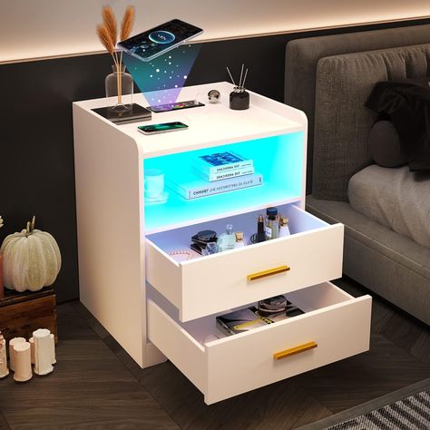 Ideas Para Cuartos, Wine Display Design, Bed Back Design, Furniture Box, Nightstand With Charging Station, Closet Design Layout, White Bedside Table, Bedroom Furniture Stores, White Nightstand