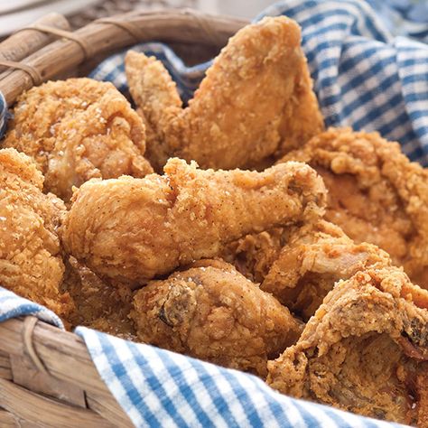 “My family loves it when we get together for a meal, especially when fried chicken is involved!” — Paula Spicy Chicken Tenders, Paula Deen Recipes, Fried Chicken Recipe, Buttermilk Fried Chicken, Crispy Fried Chicken, Comfort Food Southern, Chicken Meals, Fried Chicken Recipes, Best Comfort Food