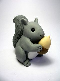 Wee Grey Squirrel Squirrel Cake, Grey Squirrel, Polymer Clay Cake, Fondant Animals, Animal Cupcakes, Cake Topper Tutorial, Polymer Clay Ornaments, Clay Fairies, Christmas Clay