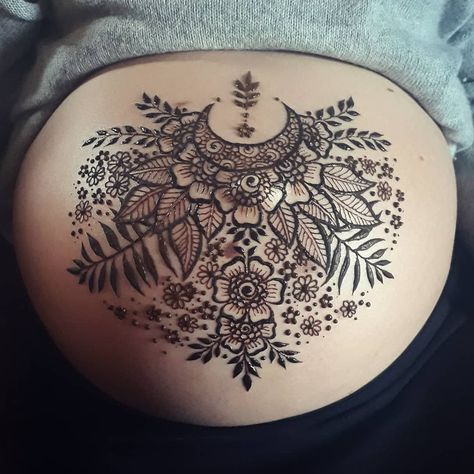 Pregnant Belly Henna Design, Pregnant Henna, Painted Pregnant Belly, Henna Belly Pregnancy, Maternity Henna, Henna Pregnant Belly, Belly Henna, Pregnant Belly Painting, Belly Art