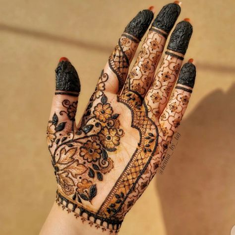 Front hand mehndi designs Mehendi Design For Wedding, Front Hand Mehndi Designs Simple, Mehndi Stain, Hand Mehndi Designs Simple, Mehndi Designs For Brides, Front Hand Mehndi Designs, Trending In 2023, 2023 Weddings, Mehndi Designs Simple