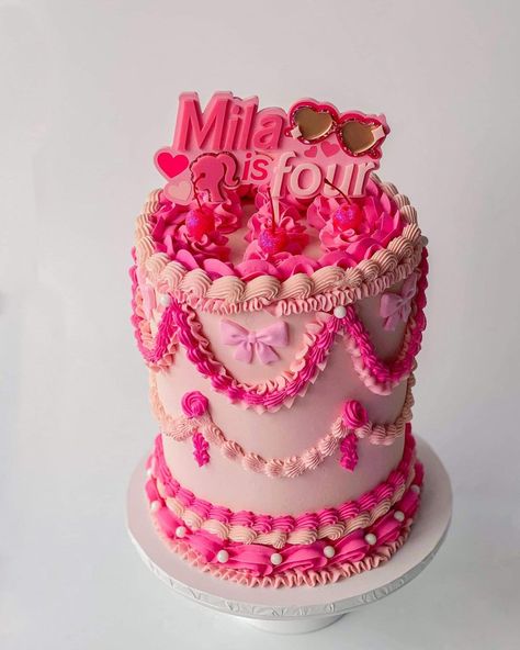 Blossom Bar Cakery - Adelaide (@blossombarcakery) | Instagram Lambeth Cake, Barbie Cake, Barbie Party, Cake Decorating Tips, Cake Decorating Techniques, Decorating Tips, Cake Ideas, Cake Designs, Cupcake Cakes