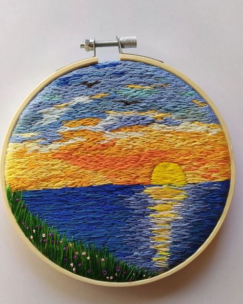 Scenic Embroidery, River Embroidery, Embroidered Sunset, Sunrise Embroidery, Embroidery Beach, Crochet Gift Ideas, Easy Bag, Crystal Curtains, Embroidery Stitches Beginner