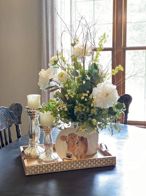 Centerpieces For Small Kitchen Table, Long Centerpieces Dining Room Farmhouse, Dining Room Centerpiece Ideas Everyday, Dining Room Centerpiece Everyday, Dining Table Centerpiece Elegant, Square Dining Table Centerpiece, Centerpiece For Dining Table, Dining Table Centerpieces For Home, Dinning Tabletop Decor