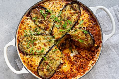 Aubergine Parmesan, Lentil Sauce, Lemon Food, Lentil Bolognese, Bitter Lemon, Green Lentils, Lemon Recipes, Veggie Dishes, Healthy Snacks Recipes