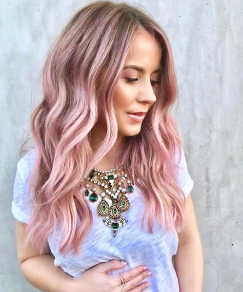 Rose Gold Hair Ombre, Rose Gold Hair Blonde, Pink Hair Highlights, Rose Gold Highlights, Pink Blonde Hair, Gold Hair Colors, Hair Color Rose Gold, Hair Color Unique, Pastel Pink Hair