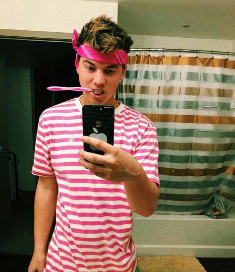 Taylor Caniff, Wear Pink, We Wear, Tshirt Dress, Instagram Images, Shirt Dress, T Shirts For Women, Instagram Posts, Mens Tops