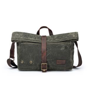 della Q Maker's Roll Top - Olive (Ships Summer 2021) at Jimmy Beans Wool Red Mittens, Waxed Canvas Bag, Antique Brass Hardware, Yarn Bowl, Roll Top, Leather Accents, Waxed Canvas, Dark Brown Leather, Looks Vintage