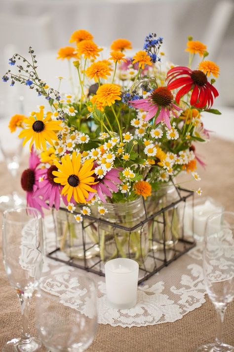 Rustic Summer Wedding by Wren Photography - KnotsVilla Plant Centerpieces Wedding Round Table, Wedding Rustic Centerpieces, Picnic Flowers, Wildflower Arrangements, Wild Flower Arrangements, Grad 2023, Wildflower Centerpieces, Colorful Rustic, Bouquet Champetre