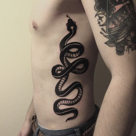 What the tat looks like Tattoo Snake, Snake Black, Serpent Tattoo, Tattoos Black, Tattoo Old School, Octopus Tattoo, Trendy Tattoo, Calf Tattoo, Arrow Tattoos