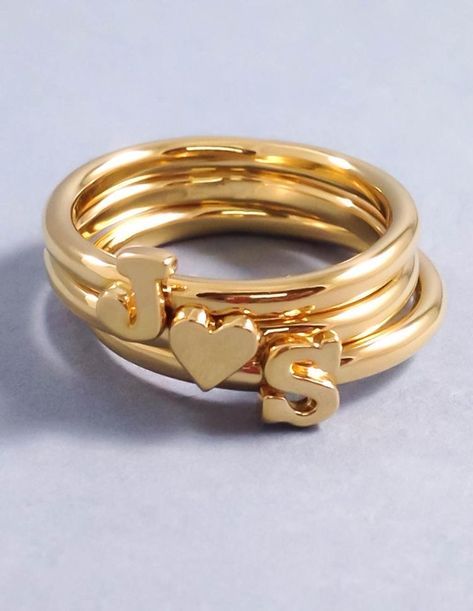 Couple Rings Gold, Letter Rings, Initial Rings, Gold Initial Ring, Rings Etsy, Bridesmaid Gifts Jewelry, Letter Ring, Gold Ring Designs, Name Rings