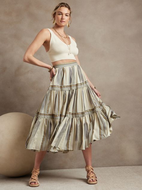 Tiered Midi Skirt Outfit, Midi Skirt Outfits Summer, Flouncy Skirt, Skirt Outfit Summer, Midi Skirts Summer, Midi Skirt Outfit, Tiered Midi Skirt, Summer Capsule, Level 4