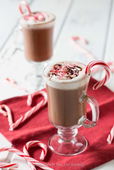 Easy Latte Recipe, Homemade Peppermint Mocha, Mini Lemon Meringue Pies, Peppermint Mocha Recipe, Mocha Recipe, Sweet Smoothies, Recipes Drinks, Holiday Drink, Tasty Drinks