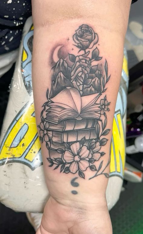 Dark Romance Tattoo Ideas Women, Horror Book Tattoo, Spicy Booktok Tattoos, Dark Romance Book Tattoo, Haunting Adeline Tattoo, Cool Nature Tattoos, Reader Tattoo, Book Lover Tattoo, Books Tattoo