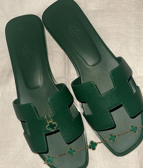 Vca Malachite, Green Hermes, Hermes Sandals, Hermes Oran Sandals, Cactus Jewelry, Green Sandals, Hermes Oran, Girly Shoes, Kinds Of Shoes