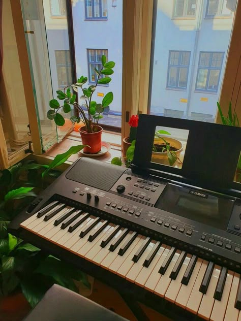 Keyboard Piano Setup, Piano Keyboard Aesthetic, Piano Setup, Pianist Aesthetic, Musician Life, Keyboard Aesthetic, Popular Piano Sheet Music, Piano Aesthetic, Piano Girl