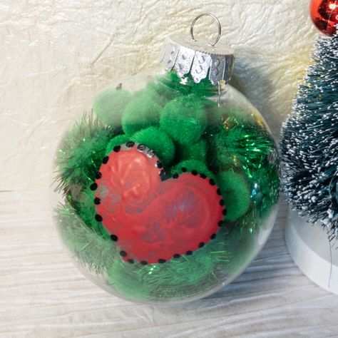 DIY Grinch Ornament with Thumbprint Heart Grinch Heart Ornament, Thumbprint Heart, Diy Grinch, Grinch Heart, Grinch Ornament, Grinch Crafts, Grinch Wreath, Grinch Ornaments, How To Tie Ribbon