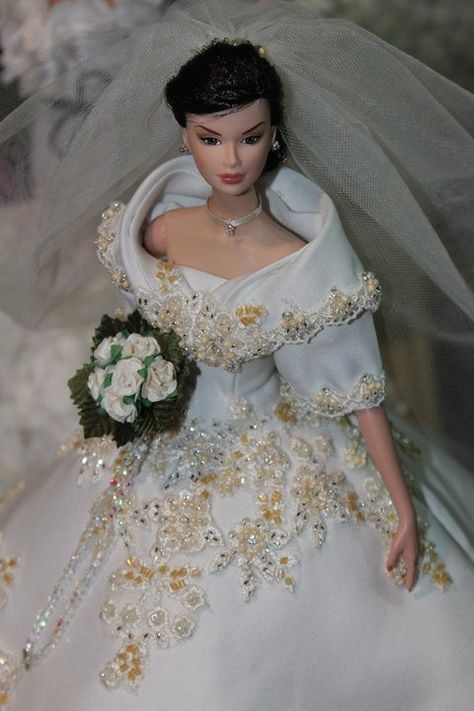 Midge Barbie, Christmas All Year, Filipiniana Wedding, Filipino Wedding, Doll Wedding Dress, Princess Gowns, Barbie Jewelry, Filipiniana Dress, Haute Couture Wedding Dress