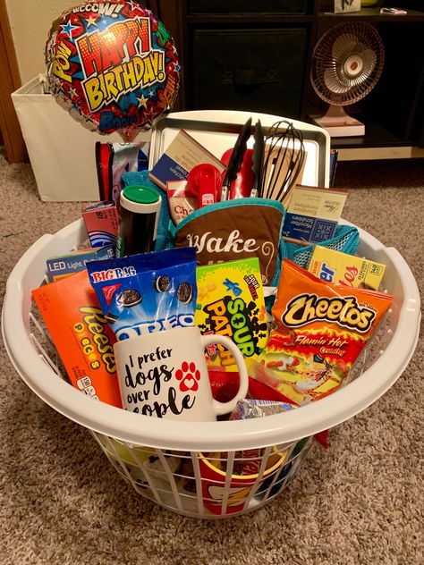 Dollar Tree Birthday Basket, Dollar Tree Birthday, Birthday Baskets, Dollar Tree Baskets, Baskets Ideas, Birthday Basket, Cute Couple Gifts, Gift Basket, Pop Tarts