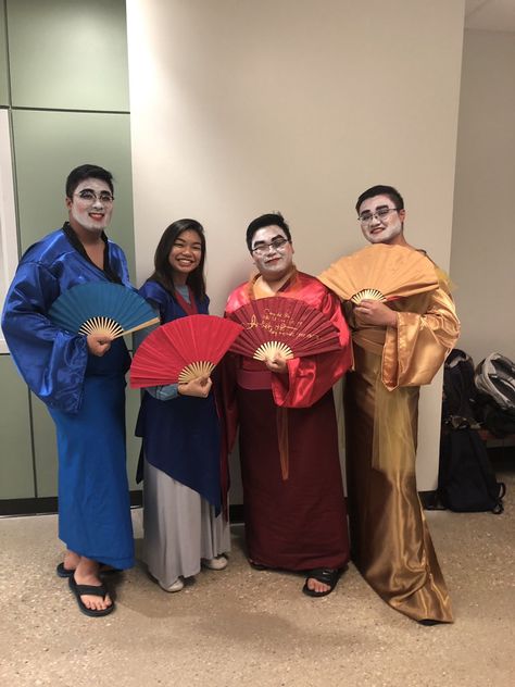 Pinterest @xobelin 🌱🕊 MULAN GROUP COSTUME Mulan Group Costume, Team Costumes, Halloween Queen, Group Costumes, Halloween Inspo, Movie Costumes, Autumn Cozy, Mulan, Costume Ideas