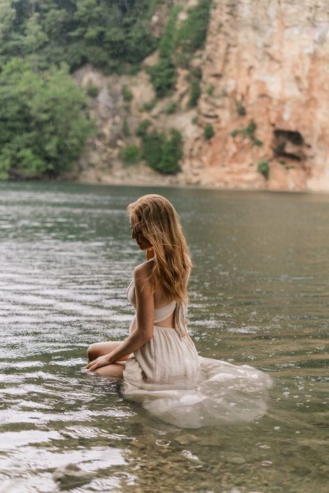 Lake Water Photoshoot, River Portrait Photoshoot, Water Portrait Photography Lakes, River Goddess Photoshoot, Lake Photoshoot Outfit, River Dress Photoshoot, White Dress Lake Photoshoot, Sitting In Water Pose, Senior Lake Photoshoot